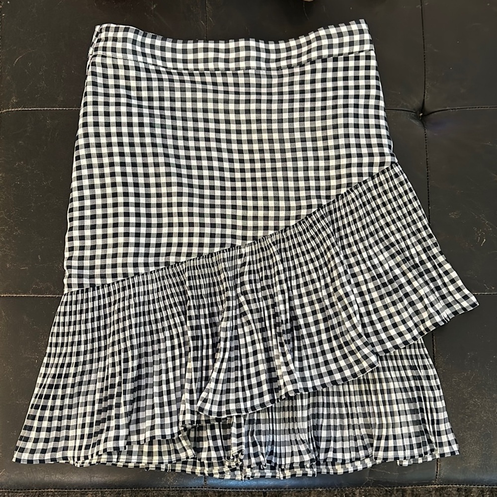 Ruffled gingham skirt